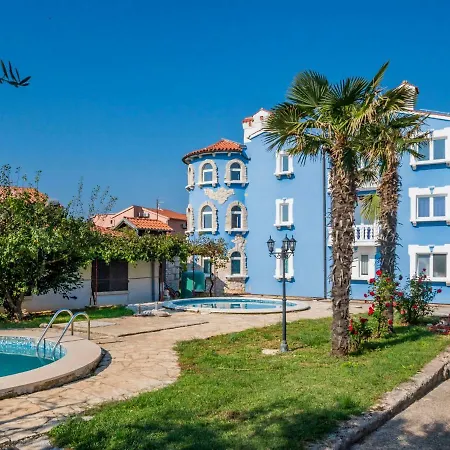 Apartment Hilde Red-11 By Interhome